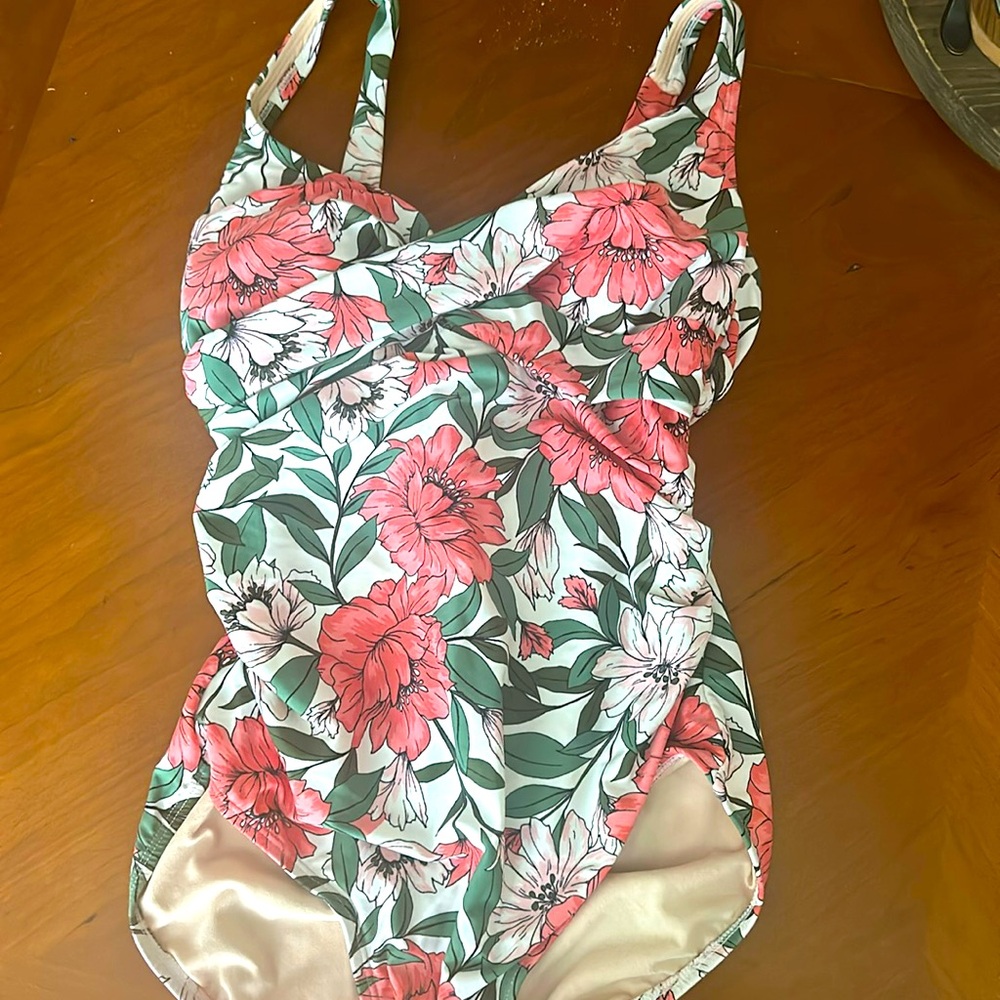 Kona Sol swimsuit. Worn one time, in great condition